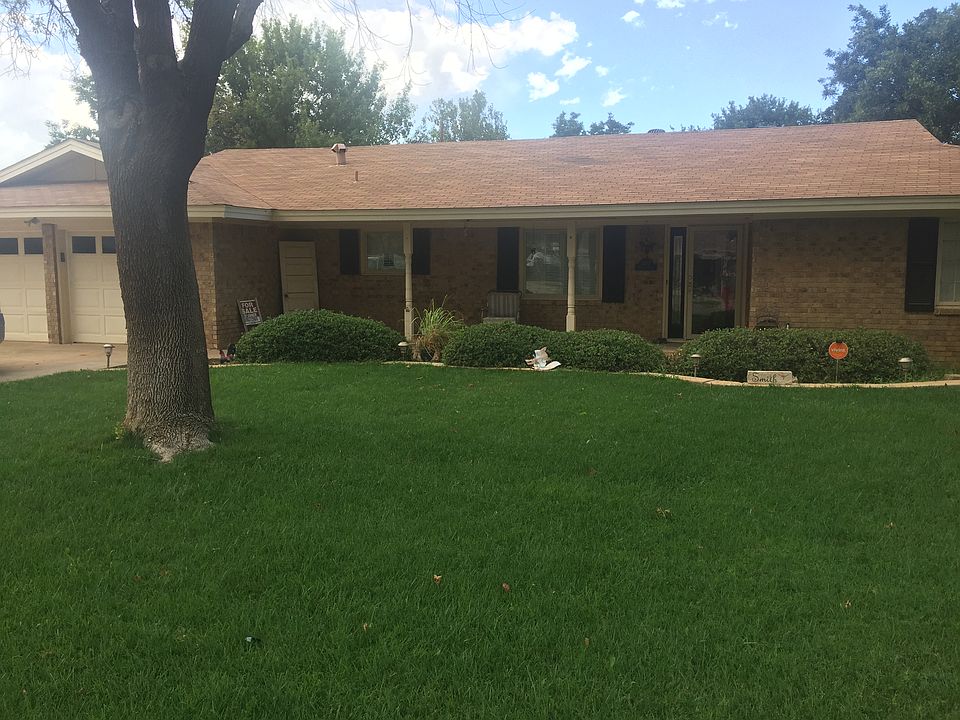 1st image of 1903 Helen Dr