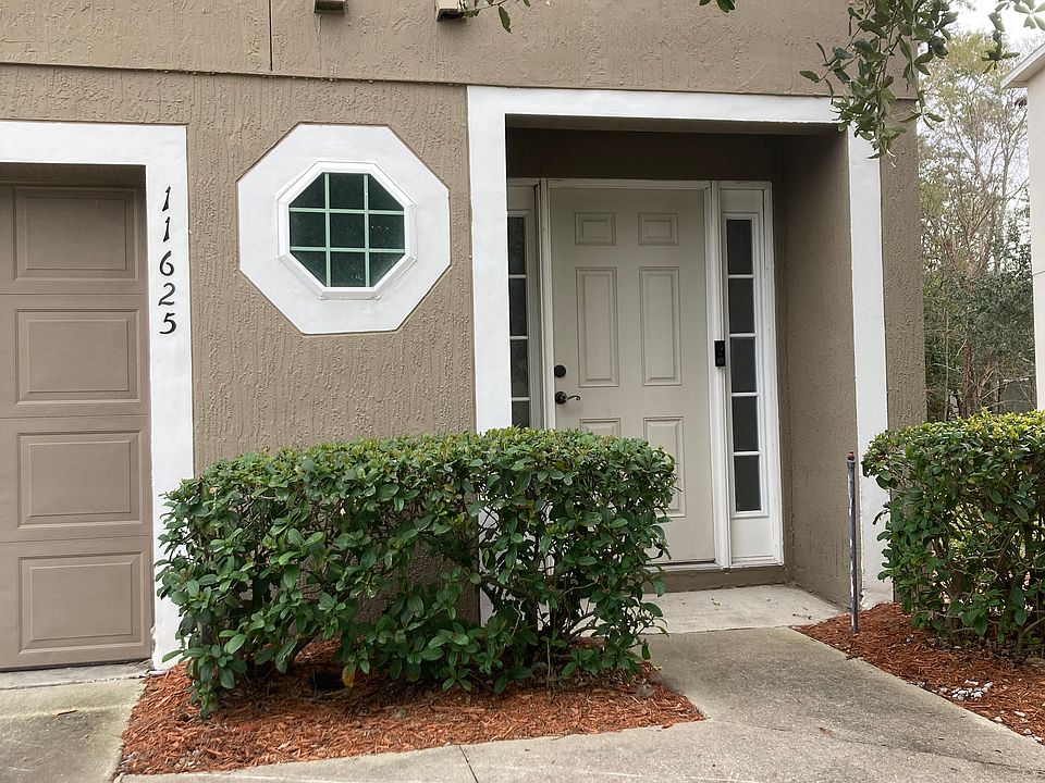 1st image of 11625 Hickory Oak Dr