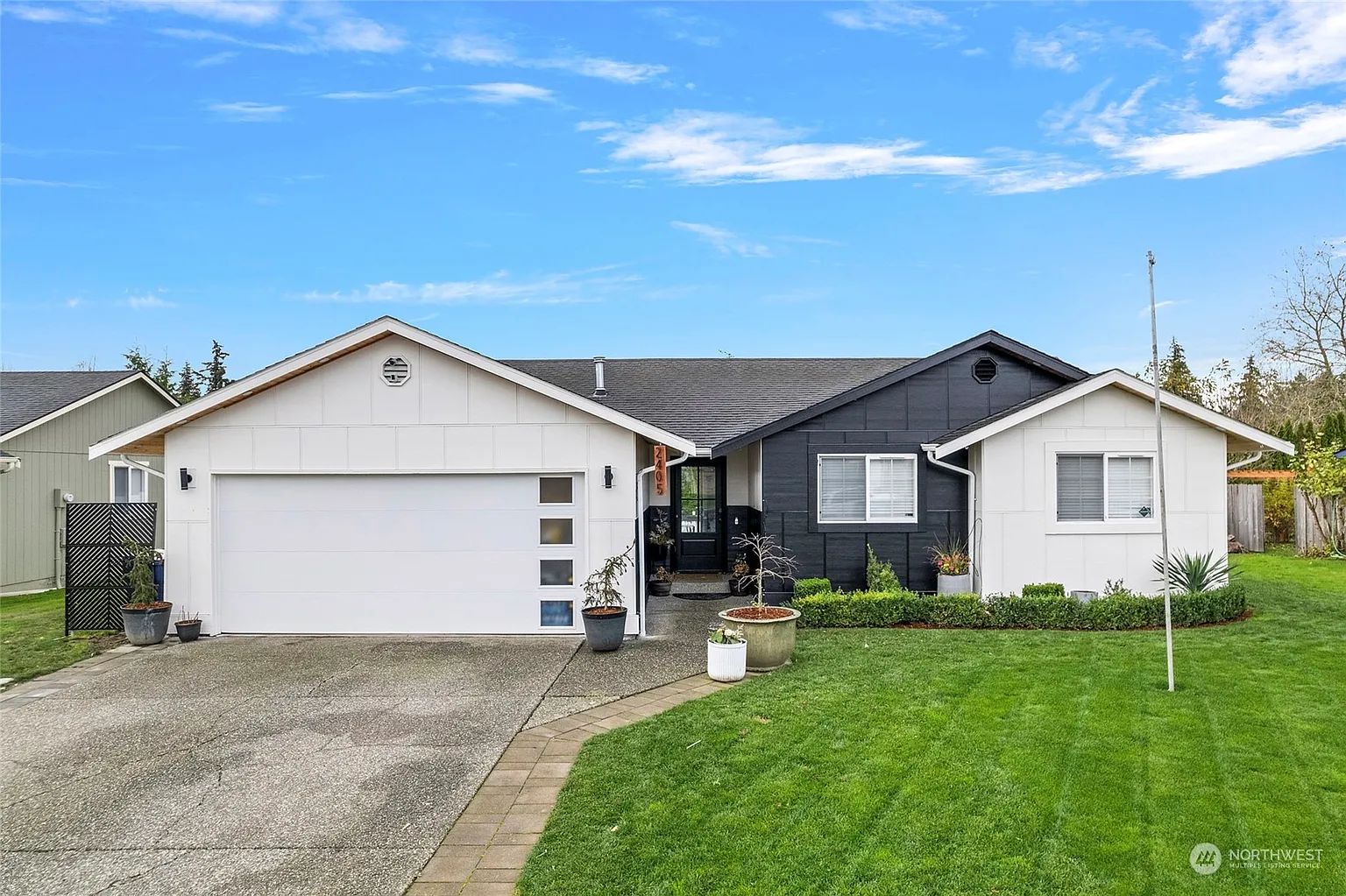 2405 N 25th Place photo 1