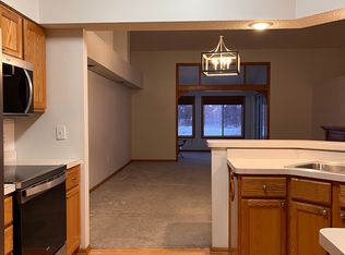 9427 Prairieview Trl N, Champlin, MN 55316