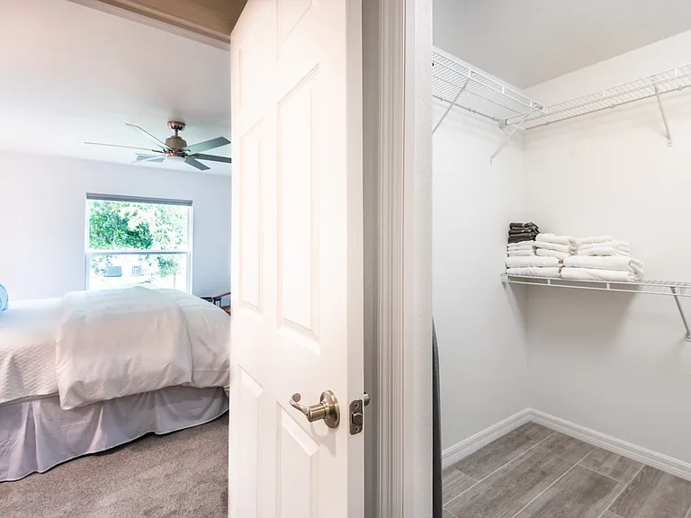 215 Lewis Cir #111 — Photo 22