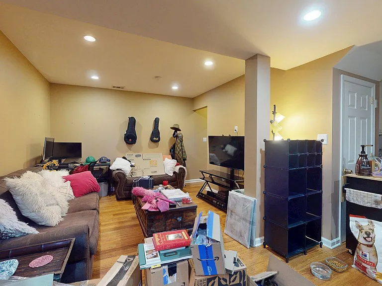 5803 Hall St — Photo 28