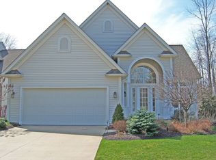 506 Brennans Ct, Avon Lake, OH 44012