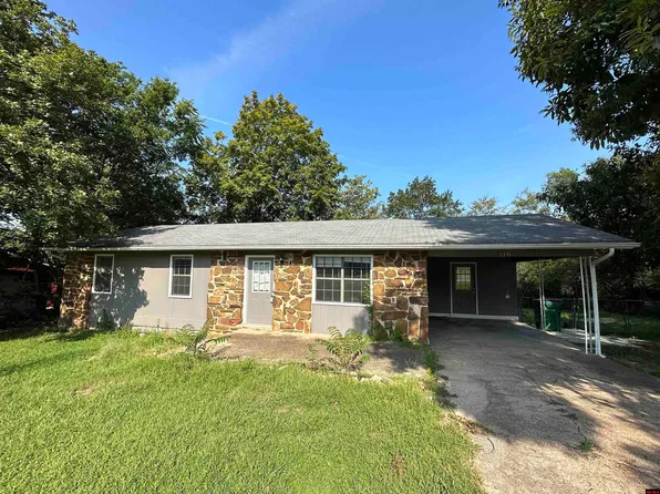 118 Johnson St, Flippin, AR 72634
