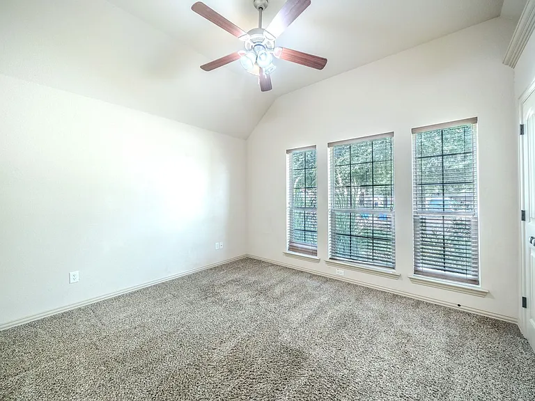 109 Chateau Dr — Photo 21