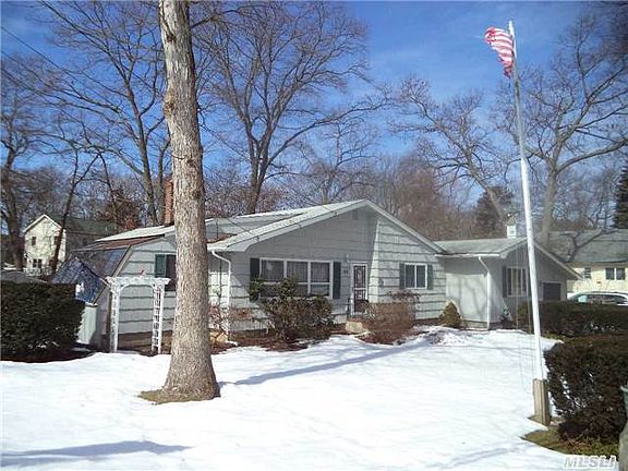 4th image of 50 Curtis Dr
