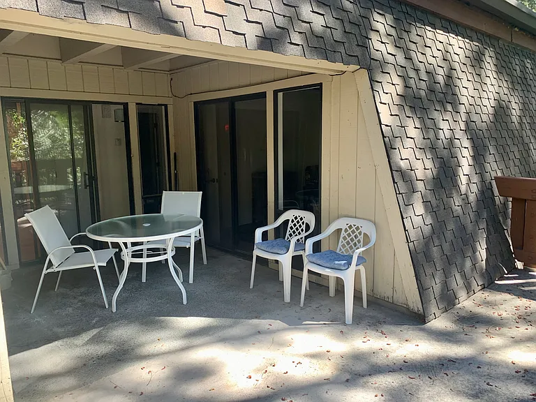 120 Country Club Dr #29 — Photo 9
