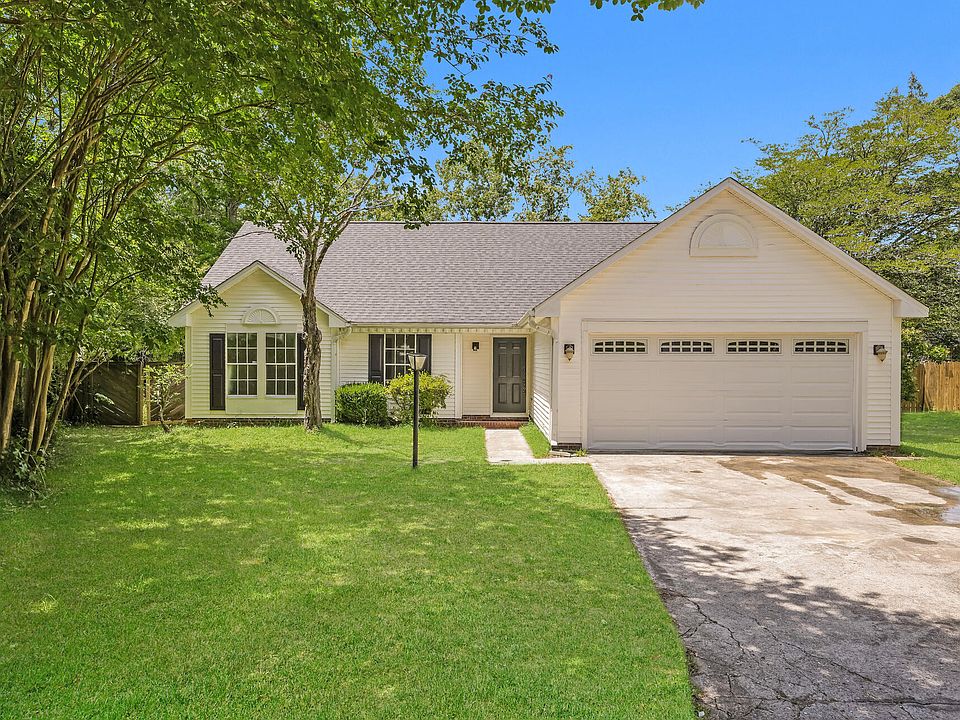 1st image of 105 Ceaton Ct