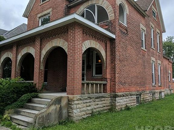 2nd image of 633 N Main St