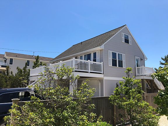 2nd image of 338 N 8th St