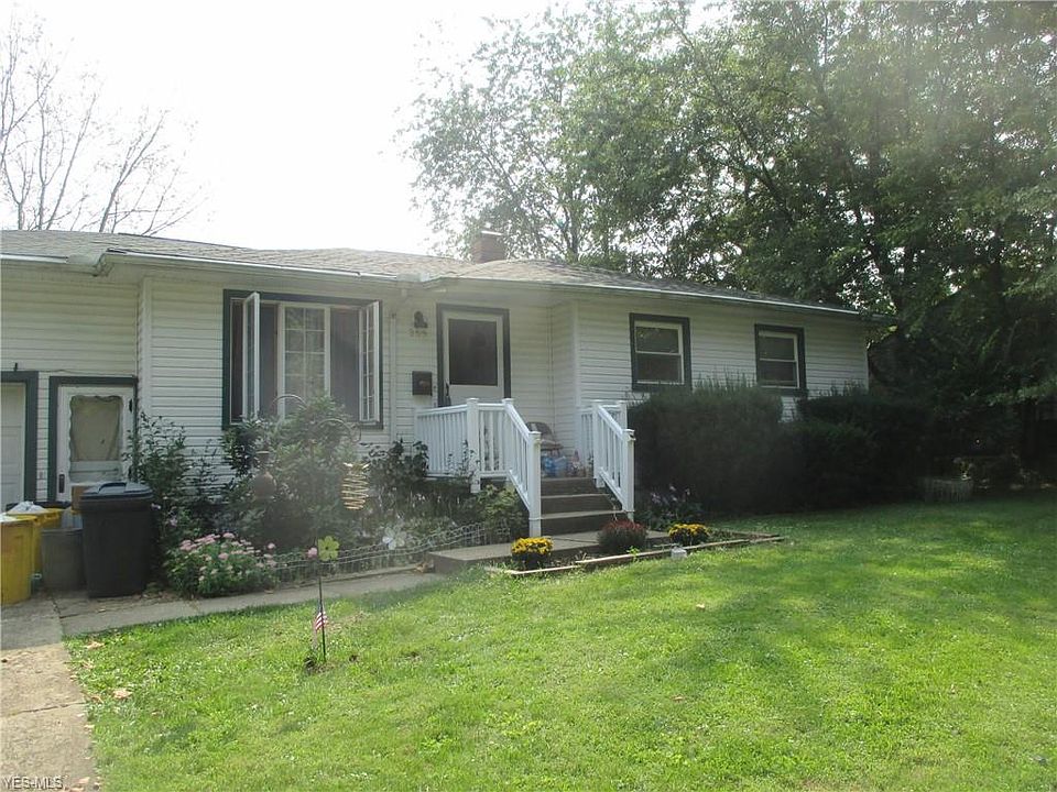 1st image of 355 Sanderson Ave