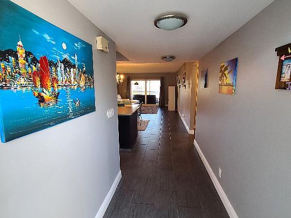 4th image of 3050 NE 16th Ave APT 103
