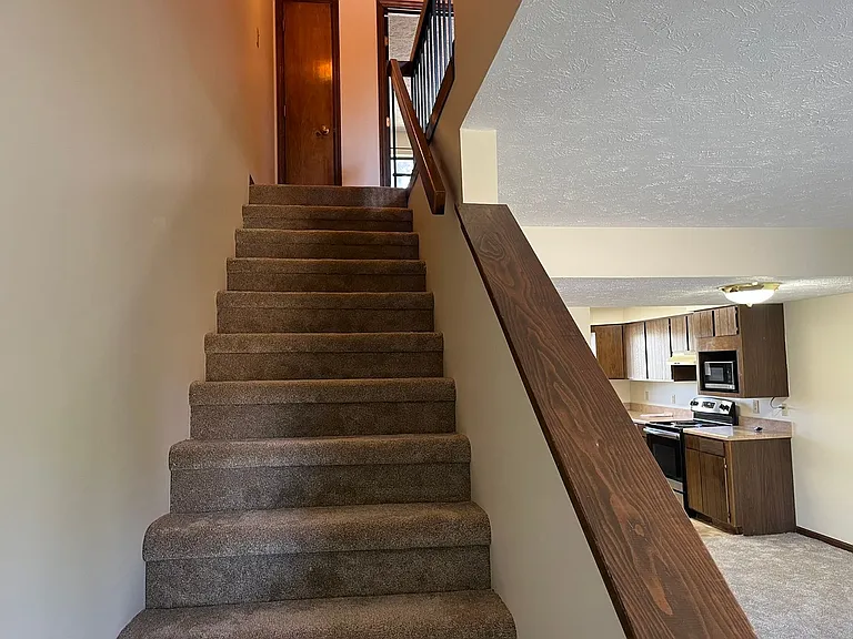 3027 W Capital Ave #5 — Photo 7