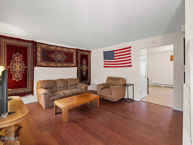 606 Nicholas Ave — Photo 4