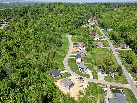 2nd image of 3423 Westhill Cir