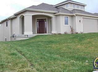 6107 SW 4th St, Topeka, KS 66615