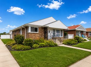 8500 Lawndale Ave, Skokie, IL 60076