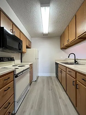 2330 N 44 — Photo 1