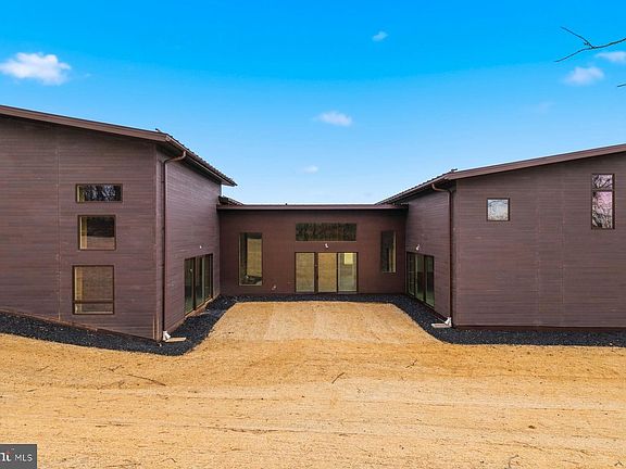 5th image of 308 Ridge Rd