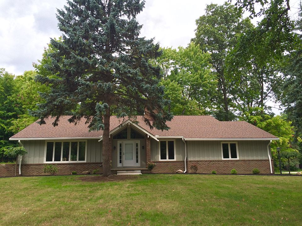 2nd image of 5760 Ledgebrook Ln