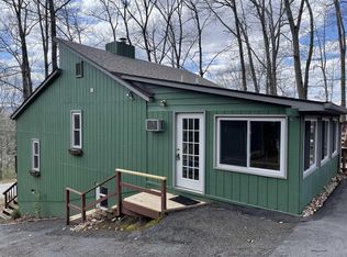 1120 Sherwood Dr, Christiansburg, VA 24073