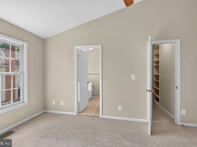 341 S Pickett St — Photo 27