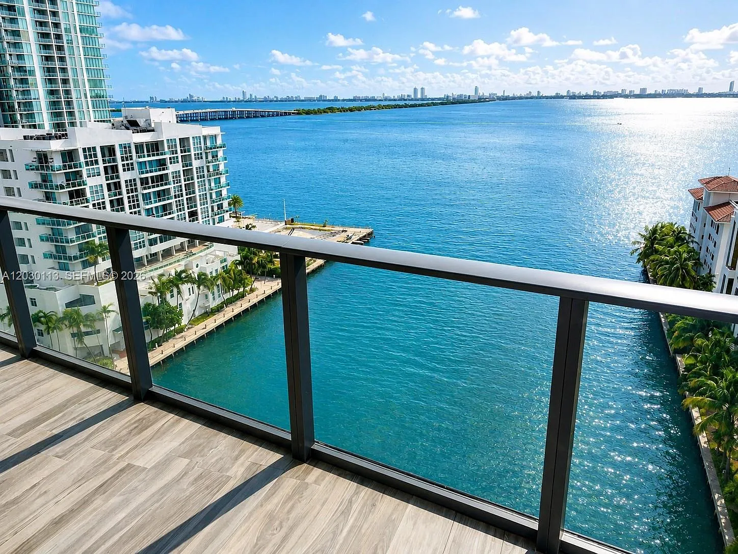 Icon Bay Condo — Photo 1