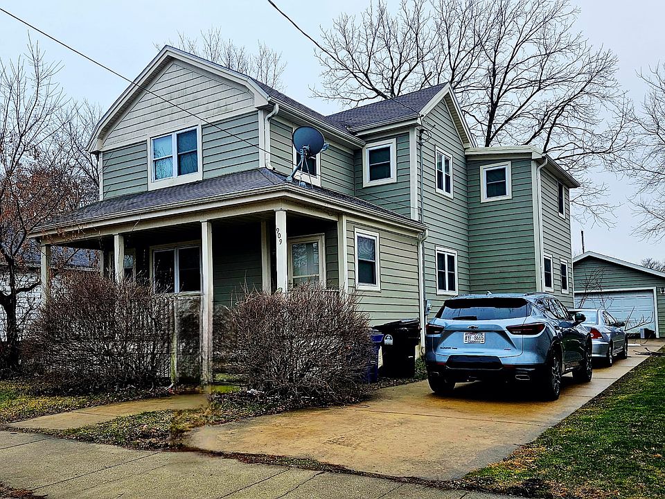 1st image of 909 11th St