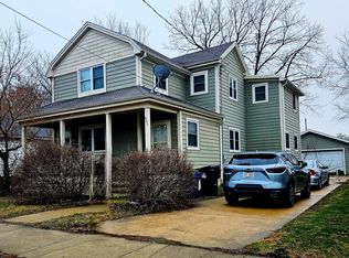 909 11th St, Racine, WI 53403