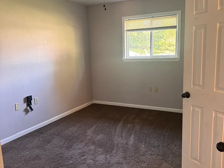 400 Christy Ct — Photo 10
