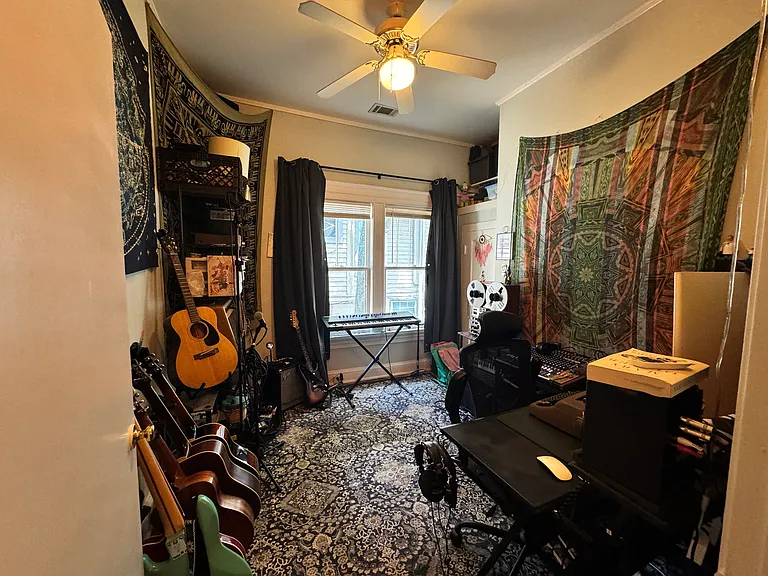 second bedroom
