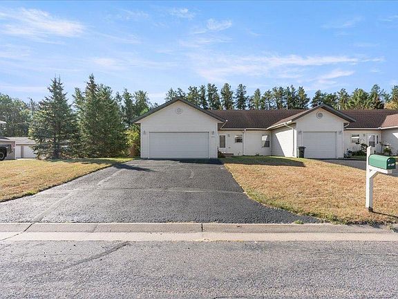 2nd image of 2401 Hillcrest Dr