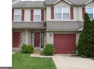 17 Woodcrest Ct, Newark, DE 19702