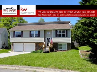 7117 Lyle Bend Ln, Knoxville, TN 37918