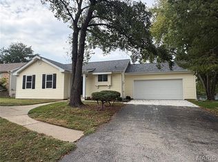 101 S Willow Grove Ct, Saint Peters, MO 63376