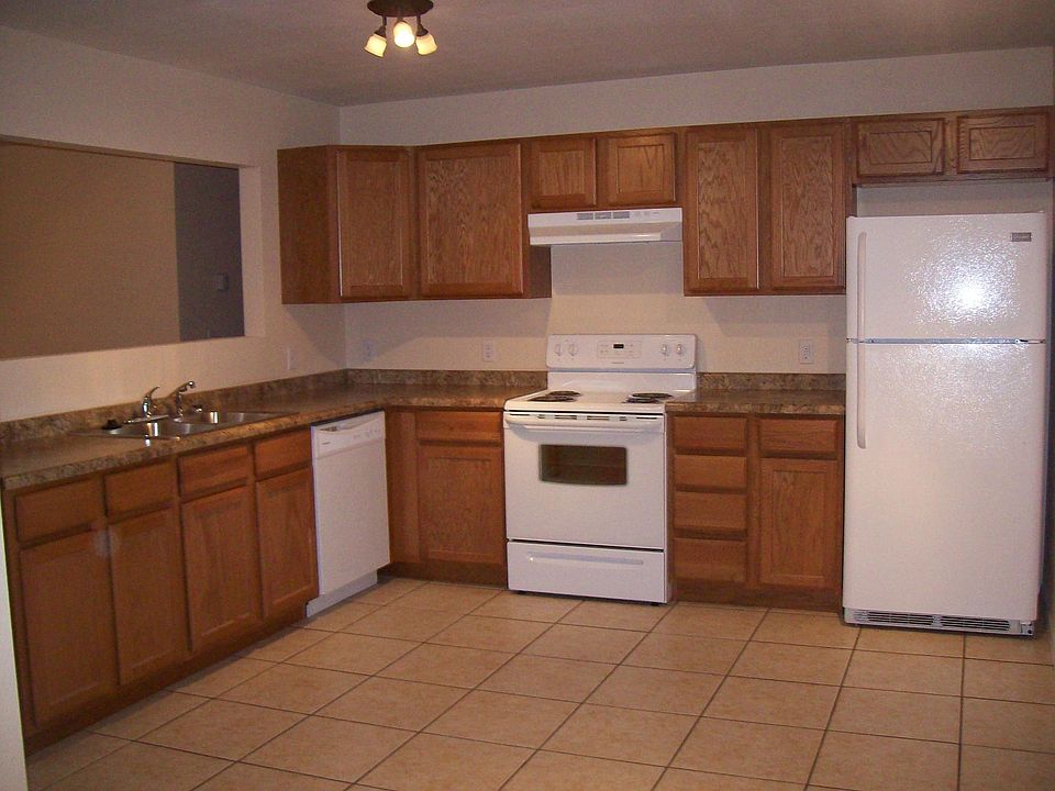 1st image of 2211 Oliver Ave