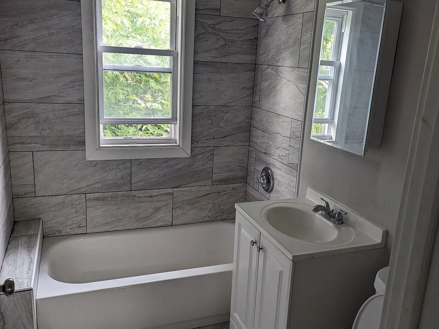 3 bed, $1,200 — Photo 4