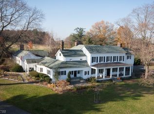 28 Lindbergh Rd, Ringoes, NJ 08551