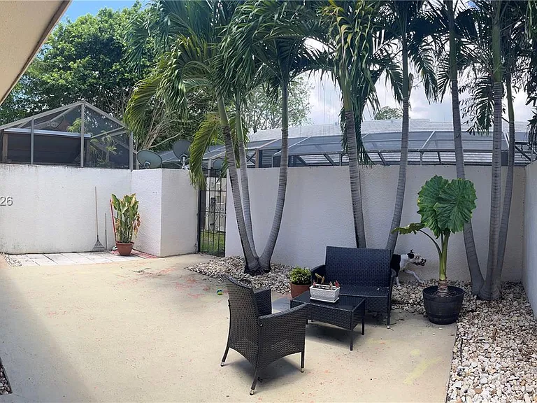 14824 SW 124th Ct — Photo 41