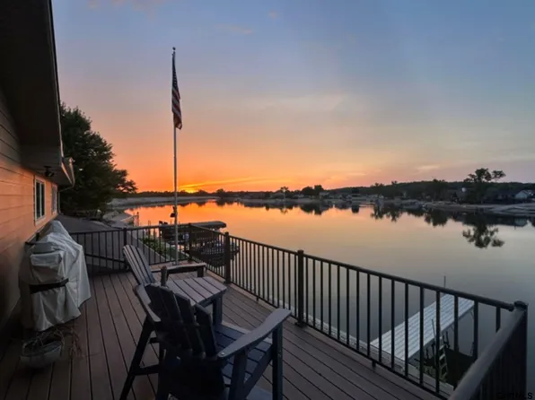 2520 Platte River Dr, Bellevue, NE 68123