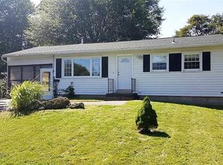 401 Cheryl Ln, Minoa, NY 13116