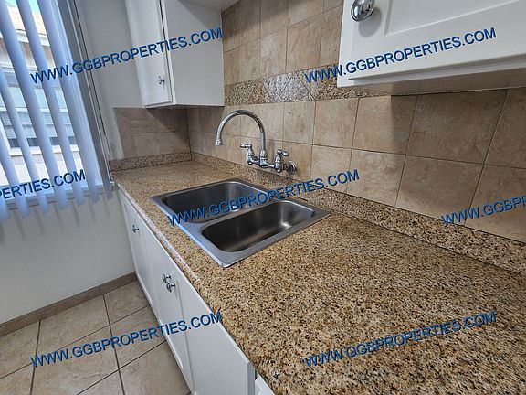 5th image of 1141 E Carson St #6