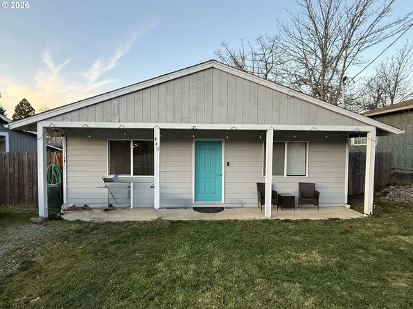 440 Mont St, Canyonville, OR 97417