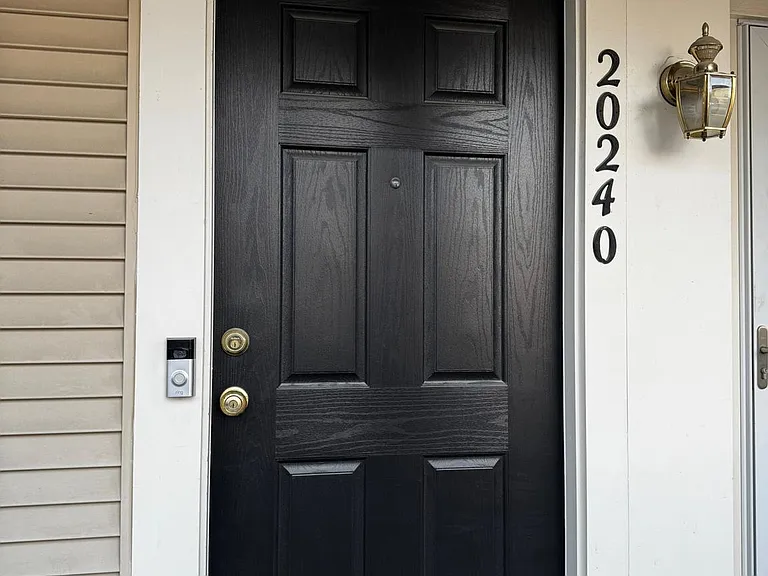 20240 Macglashan Ter #2203 — Photo 3
