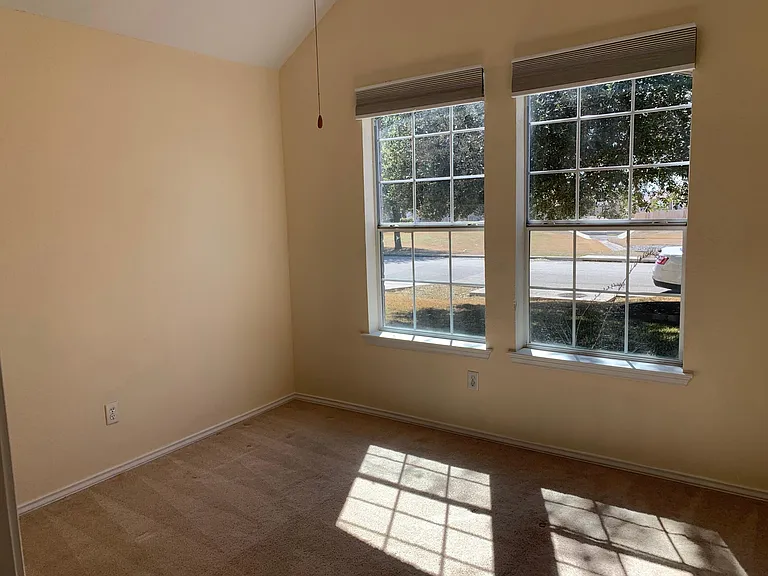 2708 Butterfly Dr — Photo 16