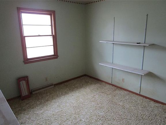 4th image of 501 Locust St