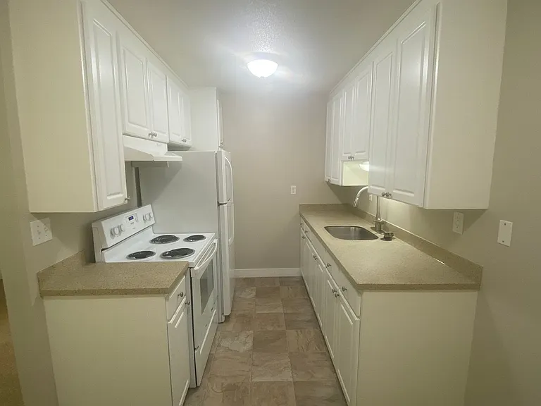 902 - Proverbs 31 Holdings LLC — Photo 11