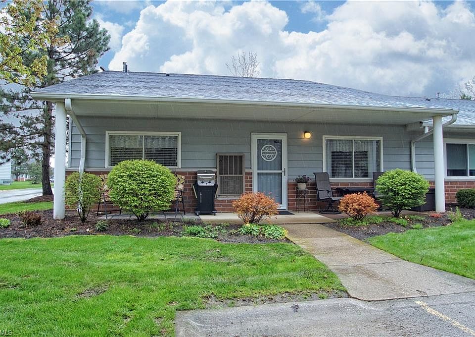 1st image of 27083 Oakwood Cir APT 121X