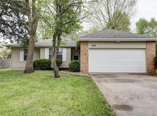 2152 S Butterfly Ave, Springfield, MO 65807