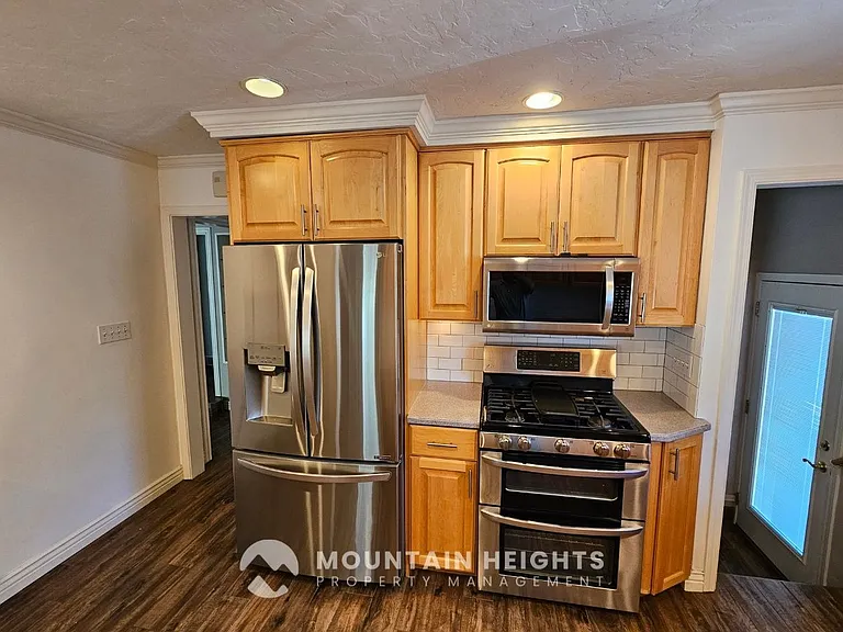2473 S Hartford St — Photo 11